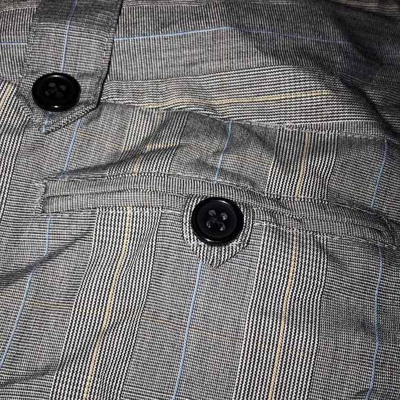 Shorts - Picture 3 of 3